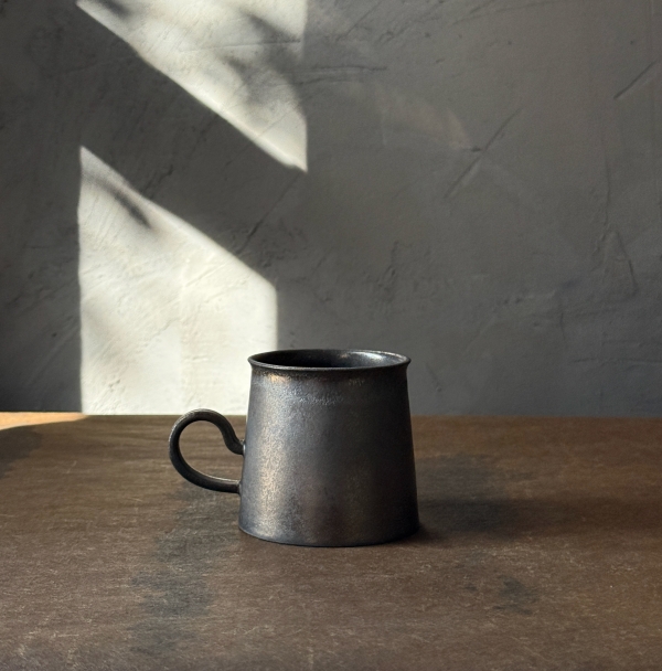 【 有馬 和博 ( 六郎左衛門 )】 鉄釉 カップ・小・no.2