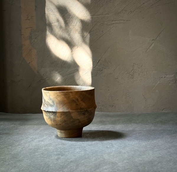 【 iiDA Woodturning 】 「 アカメガシワ 」の器( 鉄媒染 )
